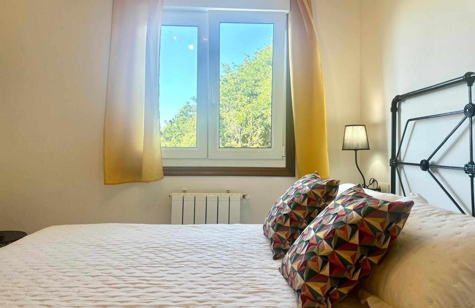 דירות באיונה Holibai, Casa Caeiro ,Un Hogar Lejos De Casa, Sabaris, Galicia מראה חיצוני תמונה
