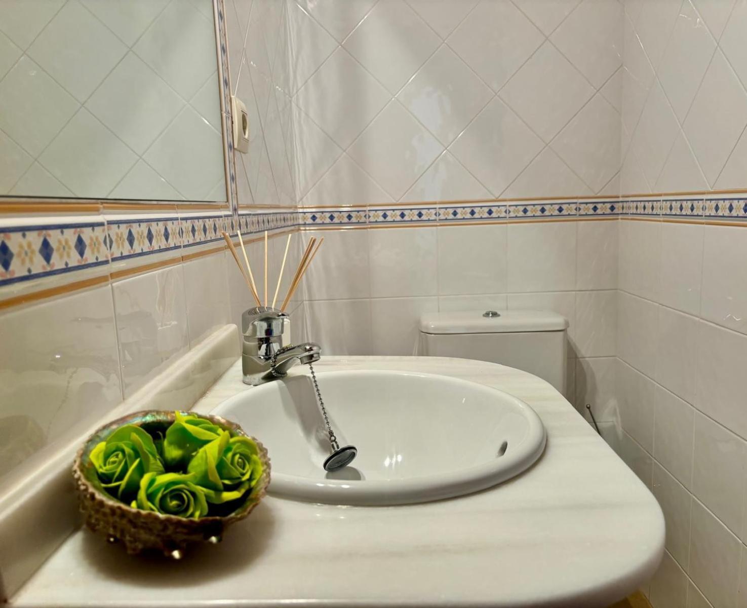 דירות באיונה Holibai, Casa Caeiro ,Un Hogar Lejos De Casa, Sabaris, Galicia מראה חיצוני תמונה